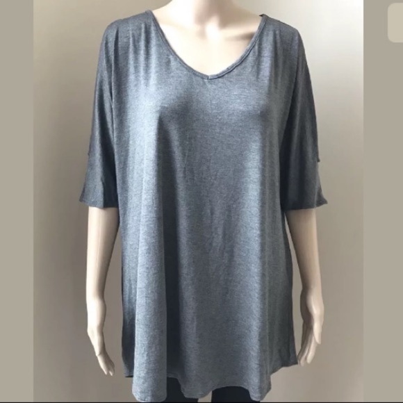 Isaac Liev Cold/Open Shoulder V Neck Medium - Picture 3 of 8